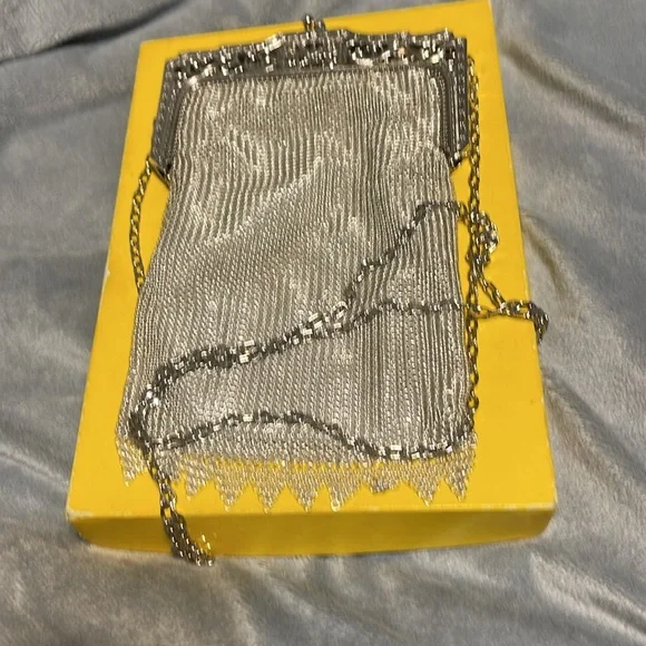 Whiting & Davis Silver Mesh Shoulder Bag - Picture 4 of 4